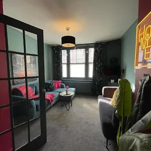 apt-quirky-central-8-guests-flat.brighton-hotels-england.com/